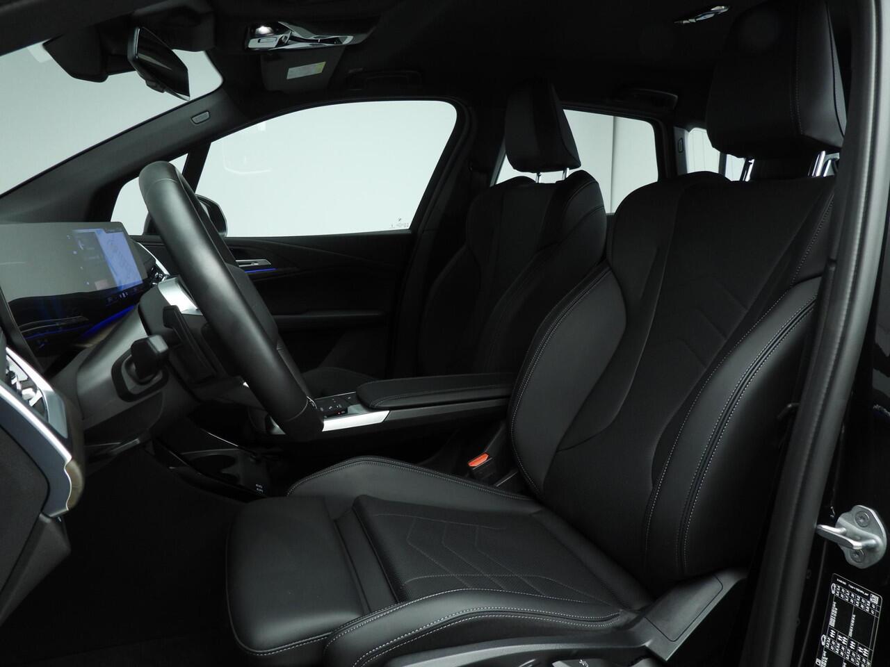 BMW 2-SERIE Active Tourer 218i | M-Sportpakket | LED | Leder | Navigatie | Sportstoelen | Stoelverwarming | Keyles go | DAB | Alu 17 inch