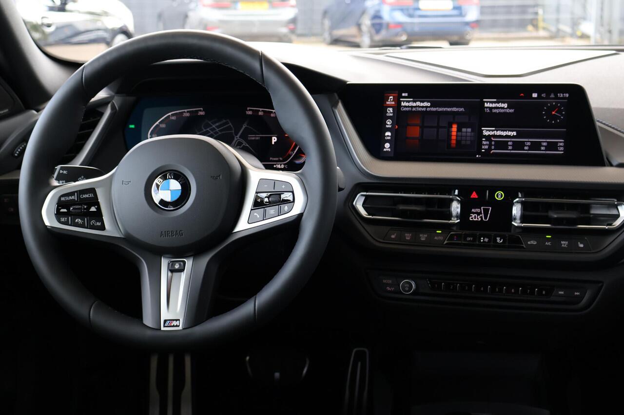 BMW 2-SERIE Gran Coupé 218i High Executive | M Sport Pro | Harman Kardon | Voorstoelen Verwarmd | Camera | Stuurverwarming | Active Cruise Control | 19" M Dubbelspaak