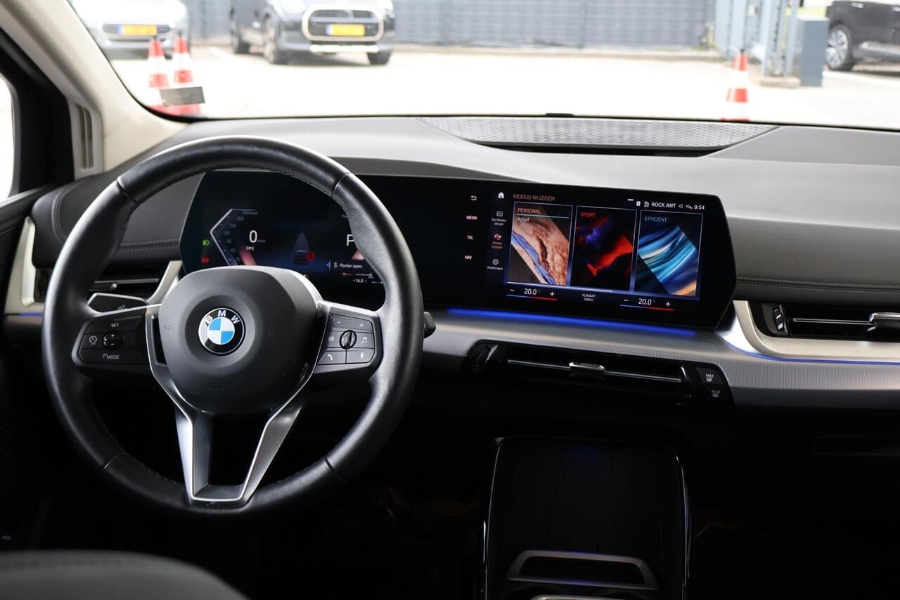 BMW 2-SERIE Active Tourer 223i Premium Pack | Luxury Line | Voorstoelen Verwarmd