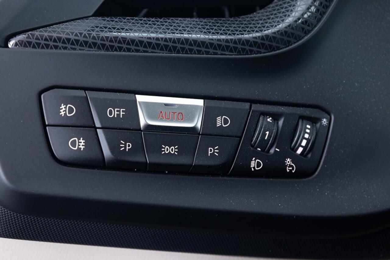 BMW 2-SERIE 218 Gran Coupé i Executive Edition | LEDER | Full LED ? 1e Eigenaar