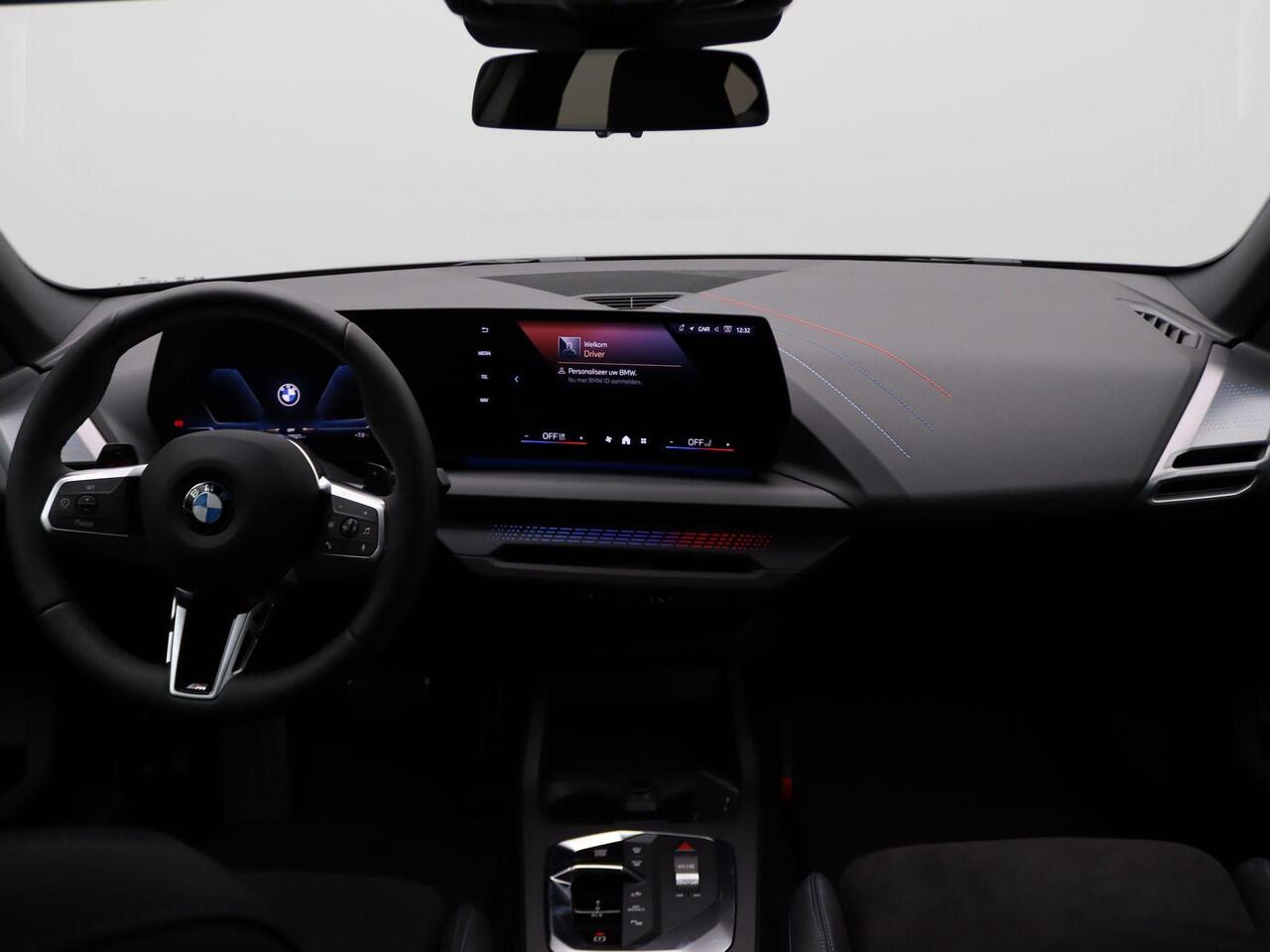 BMW 2-SERIE Gran Coupé 220 M Sportpakket | Premium Pack | Stuurwielrand Verwarmd | Achteruitrijcamera | Driving Assistant | 18''