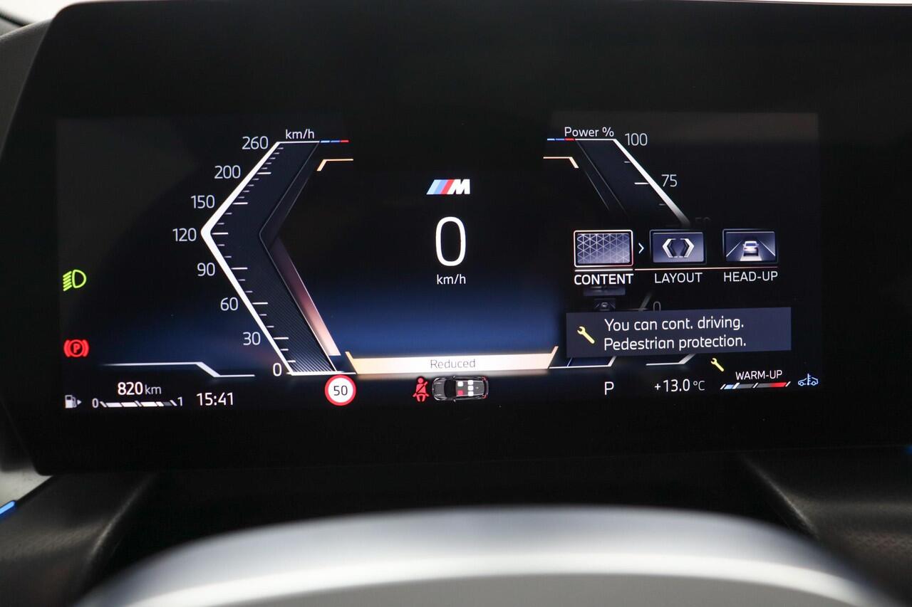 BMW 2-SERIE Active Tourer 220i M Sportpakket | Harman-Kardon | Innovation Pack | Panoramadak | Comfort Access | Head-Up | M Adaptief onderstel