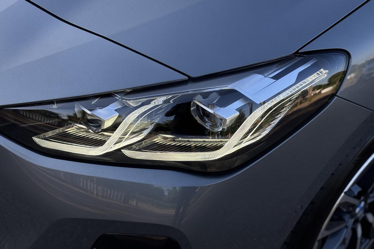 BMW 2-SERIE Active Tourer 218i M-Sport | Sportleder | Trekhaak | Comfort Access | Stoelverwarming | Adaptief M-Onderstel