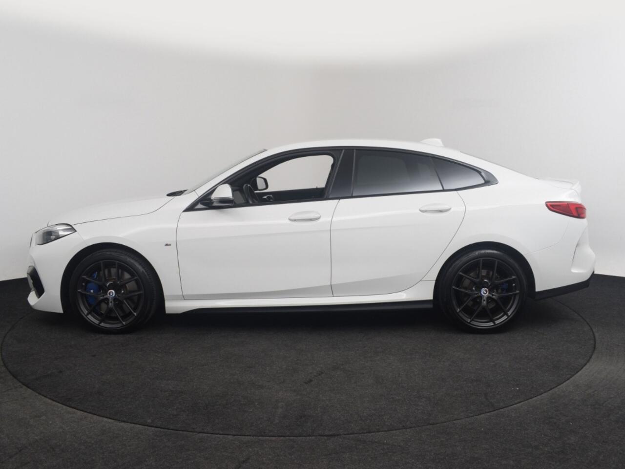 BMW 2-SERIE 218i Introduction Edition | M-Sport o Live Cockpit o CarPlay