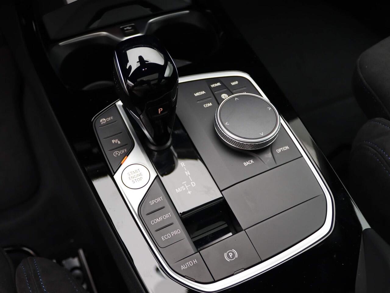 BMW 2-SERIE Gran Coupé 218i M Sportpakket Pro | Premium Pack | Comfort Pack | Travel Pack | Panoramadak | Active Cruise Control | DAB| HiFi | 18'' | Ekris Selection