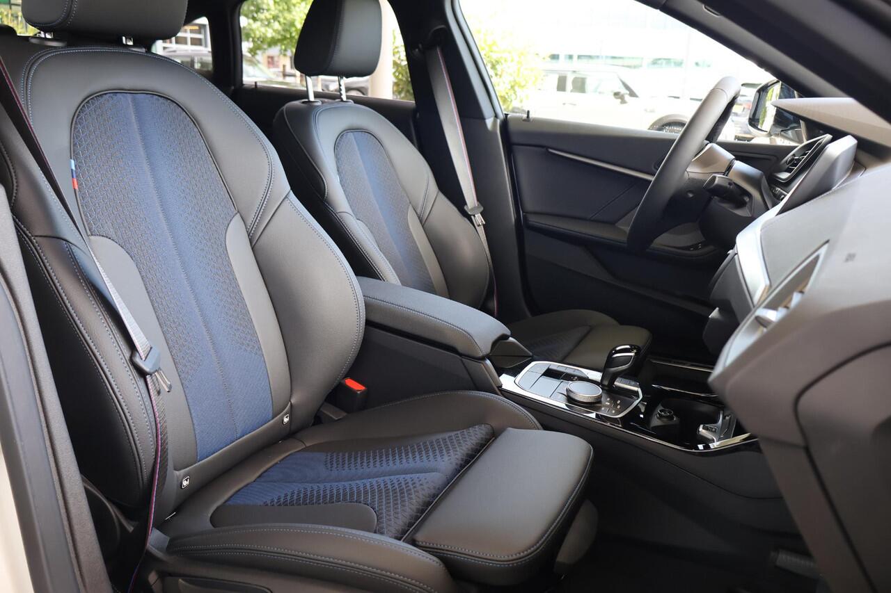 BMW 2-SERIE Gran Coupé 218i High Executive | M Sport Pro | Harman Kardon | Voorstoelen Verwarmd | Camera | Stuurverwarming | Active Cruise Control | 19" M Dubbelspaak