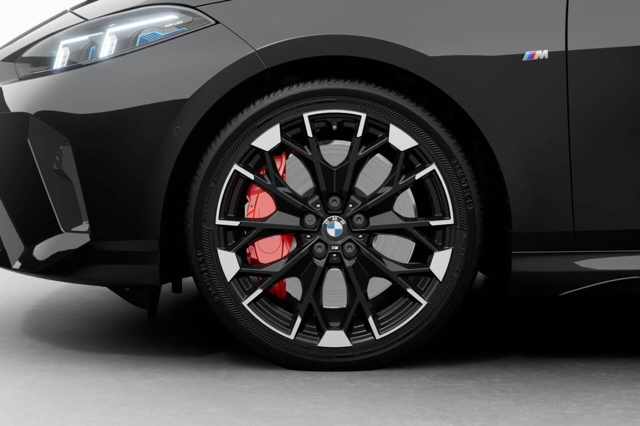 BMW 2-SERIE Gran Coupé M235 xDrive | M Sport Pro | Innovation Pack | Elektrisch verstelbare stoelen | Driving Assistant Professional