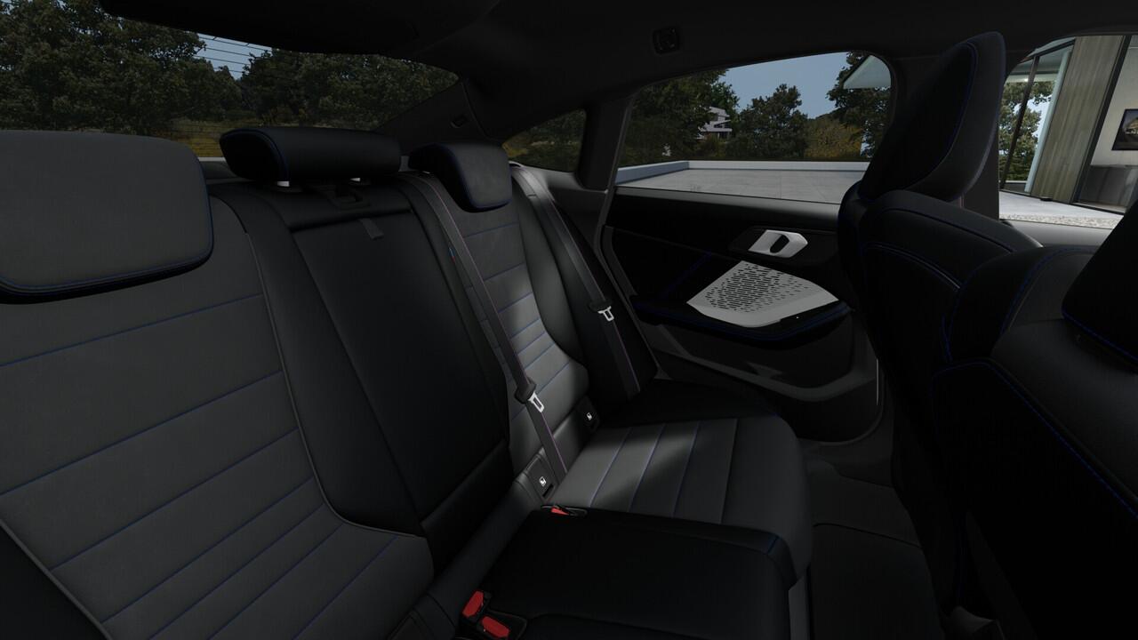 BMW 2-SERIE Gran Coupé 220 M Sport Automaat / Sportstoelen / Achteruitrijcamera / M Adaptief onderstel / Adaptieve LED / Parking Assistant / Stuurverwarming