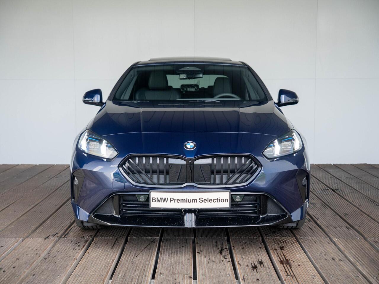 BMW 2-SERIE Gran Coupé 220 | M Sportpakket Pro | Premium Pack | Harman-Kardon | Verwarmd Stuurwiel | Comfort Access | Achteruitrijcamera | Panoramadak | Stoelverwarming