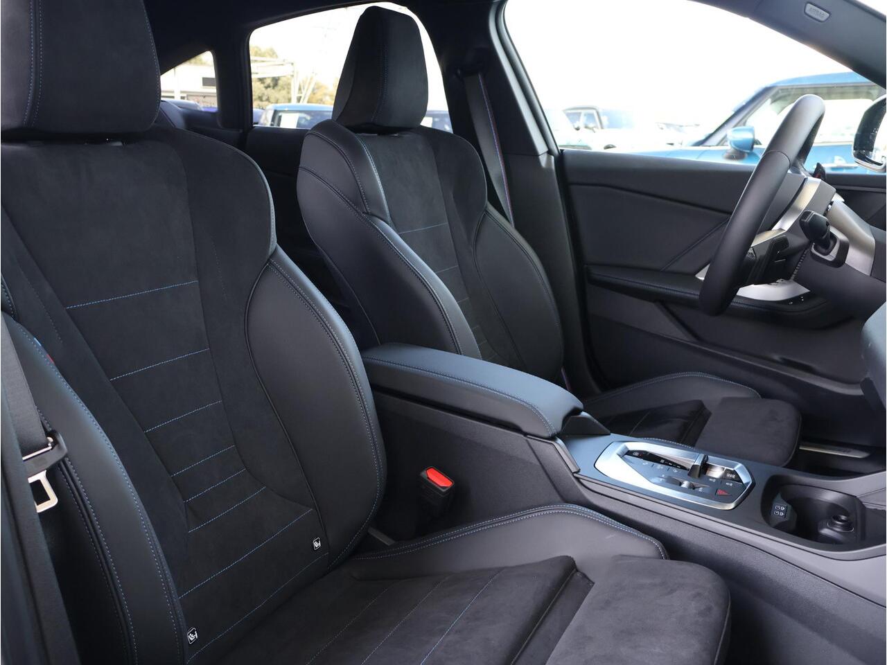 BMW 2-SERIE Gran Coupé 220 M Sport Design Edition M Sportpakket Pro/ Stuurwielrand verwarmd/ Comfort Access/ Achteruitrijcamera/ Sportstoelen/ Stoelverwarming/ 19 inch LM