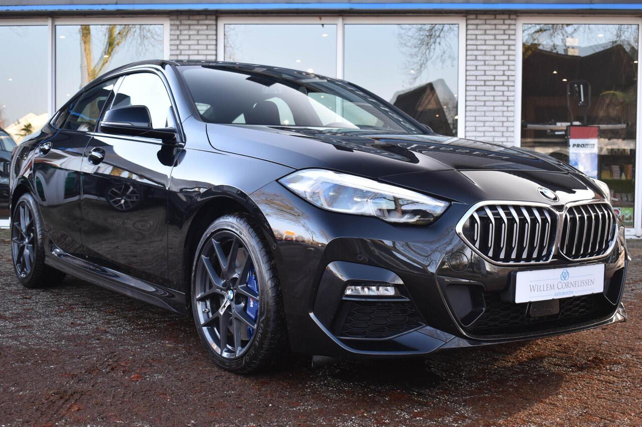 BMW 2-SERIE Gran Coupé 218i Aut. M-Sport Sportstoelen Keyless Camera Navi