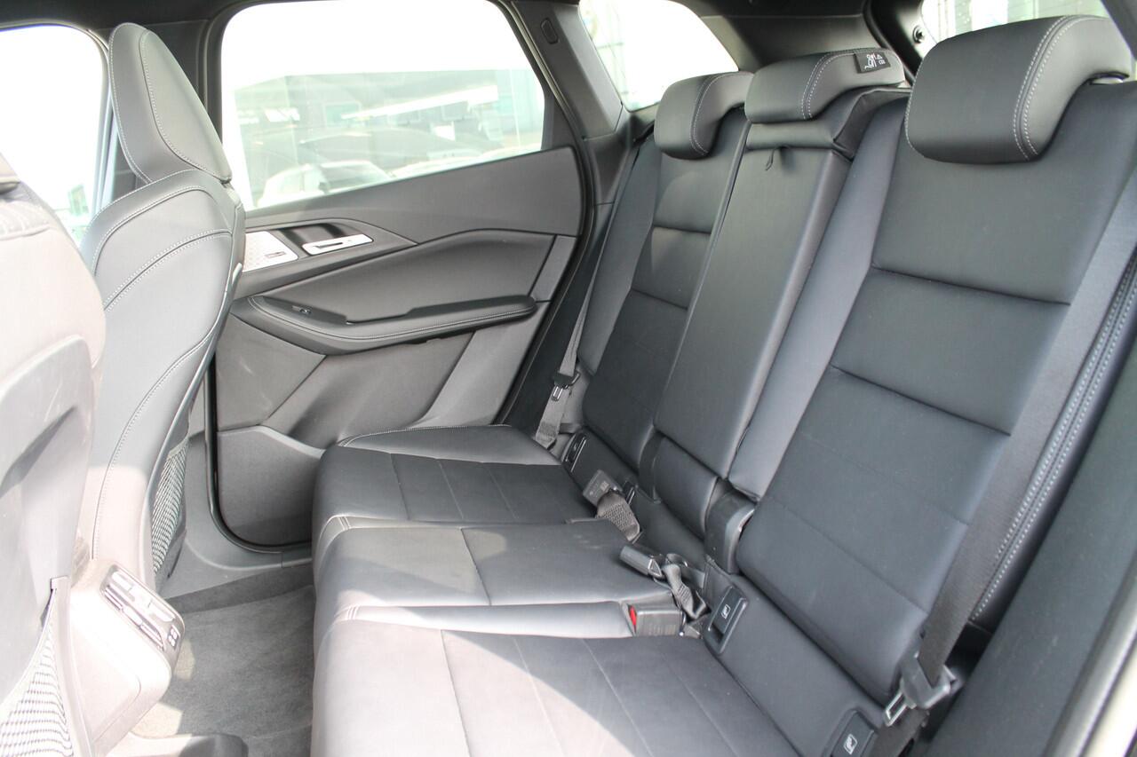 BMW 2-SERIE Active Tourer 225e xDrive High Executive M Sport Automaat / Panoramadak / Adaptief M Onderstel / Sportstoelen / Stoelverwarming / Adaptieve LED / Parking Assistant Plus / Head-Up / Live Cockpit Professional