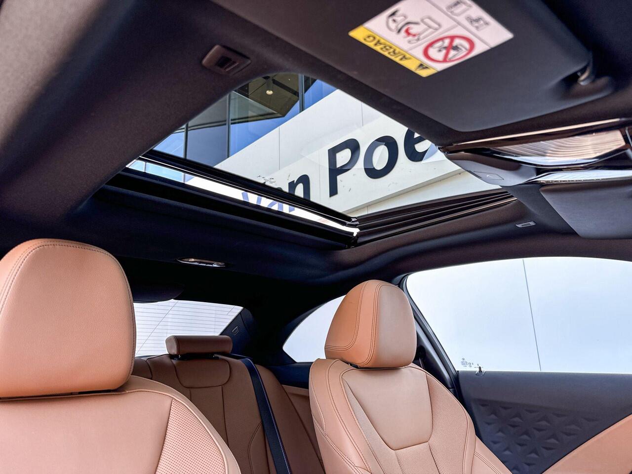 BMW 2-SERIE Coupé 220i | M Sport Pro | Premium Pack | Glazen Panoramadak