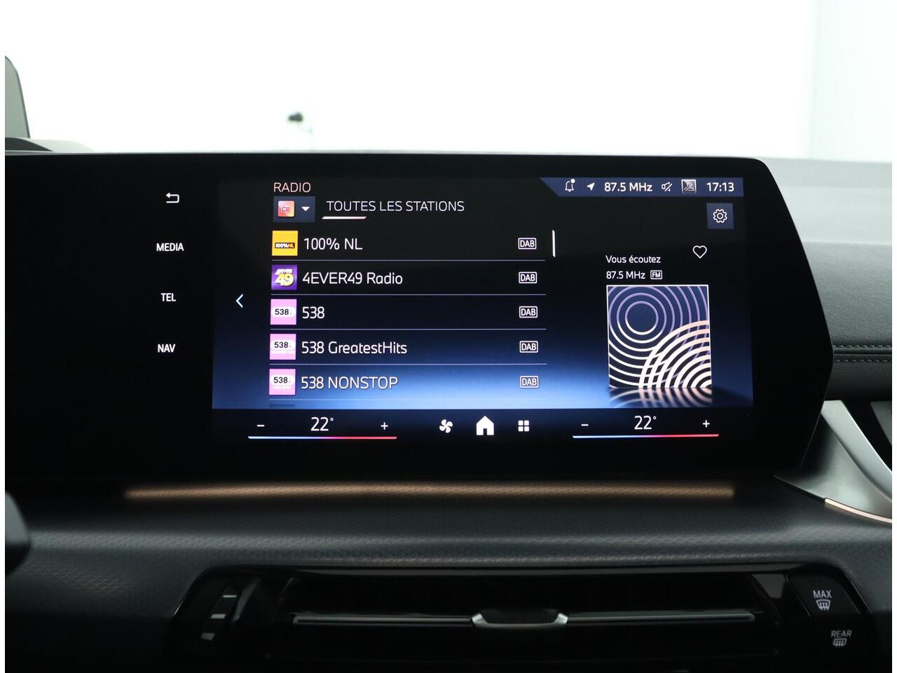 BMW 2-SERIE Active Tourer 225e xDrive M Sportpakket | Panoramadak | Harman/Kardon | Head Up Display