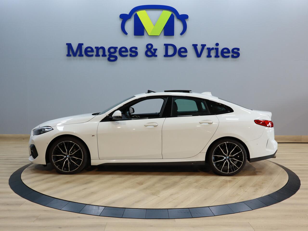 BMW 2-SERIE Gran Coupé 218i High Executive Edition M Sport | Airco ECC | LED | Panorama | Leder | Cruise control | Camera | Apple Carplay | Stoelverwarming | Isofix | NAP |