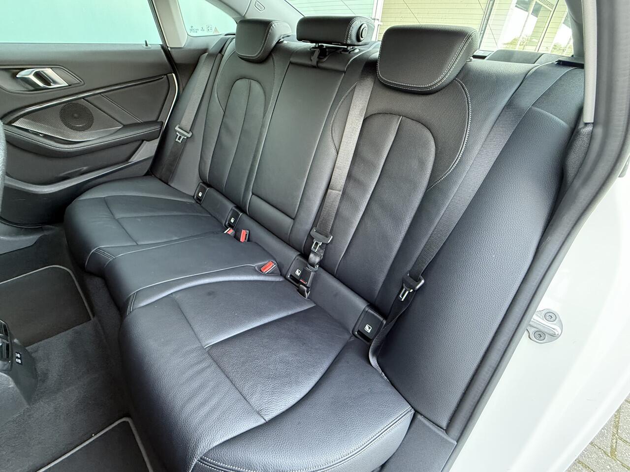 BMW 2-SERIE Gran Coupé BWJ 2020 218i 141 PK Executive AUTOMAAT LEDER | VIRTUAL COCKPIT | STOELVERW. | PDC | NAVI | CLIMA | CRUISE | BLUETOOTH | LMV 17 INCH | MULTIFUNCT. STUURWIEL