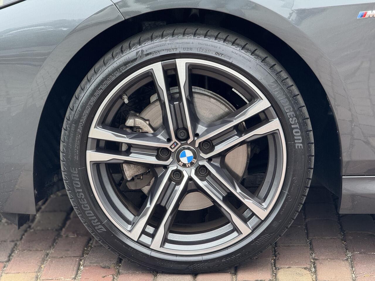 BMW 2-SERIE Gran Coupé 218i High Executive | Pano | Keyless | Leer