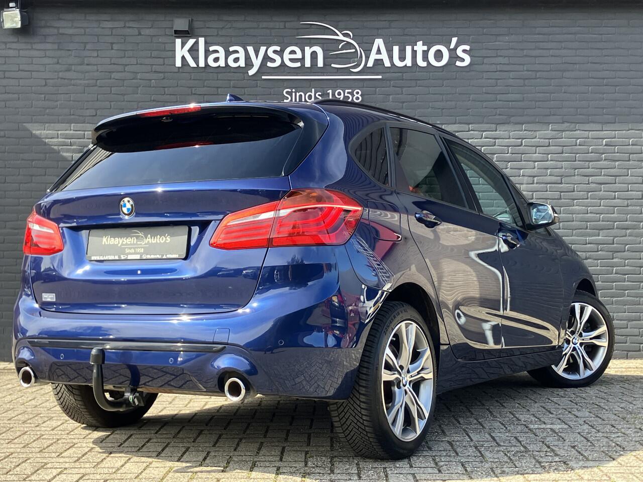 BMW 2-SERIE Active Tourer 220i High Executive Edition 192 pk M-sport AUT. | dealer onderhouden | navigatie | panoramadak | trekhaak