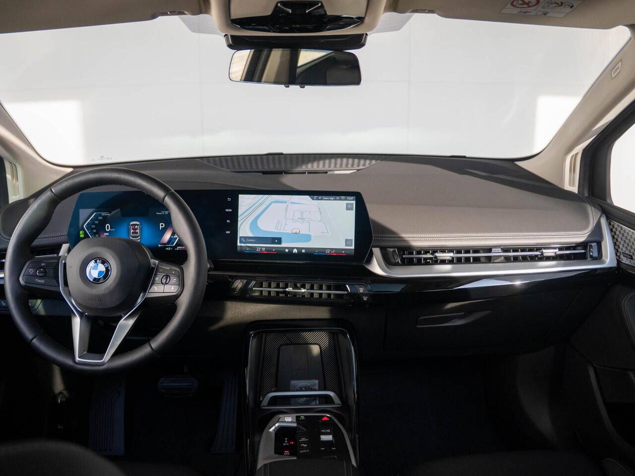 BMW 2-SERIE Active Tourer 220i Luxury Line | Equipment Package | Comfort Pack | Travel Pack | Showroom Selection