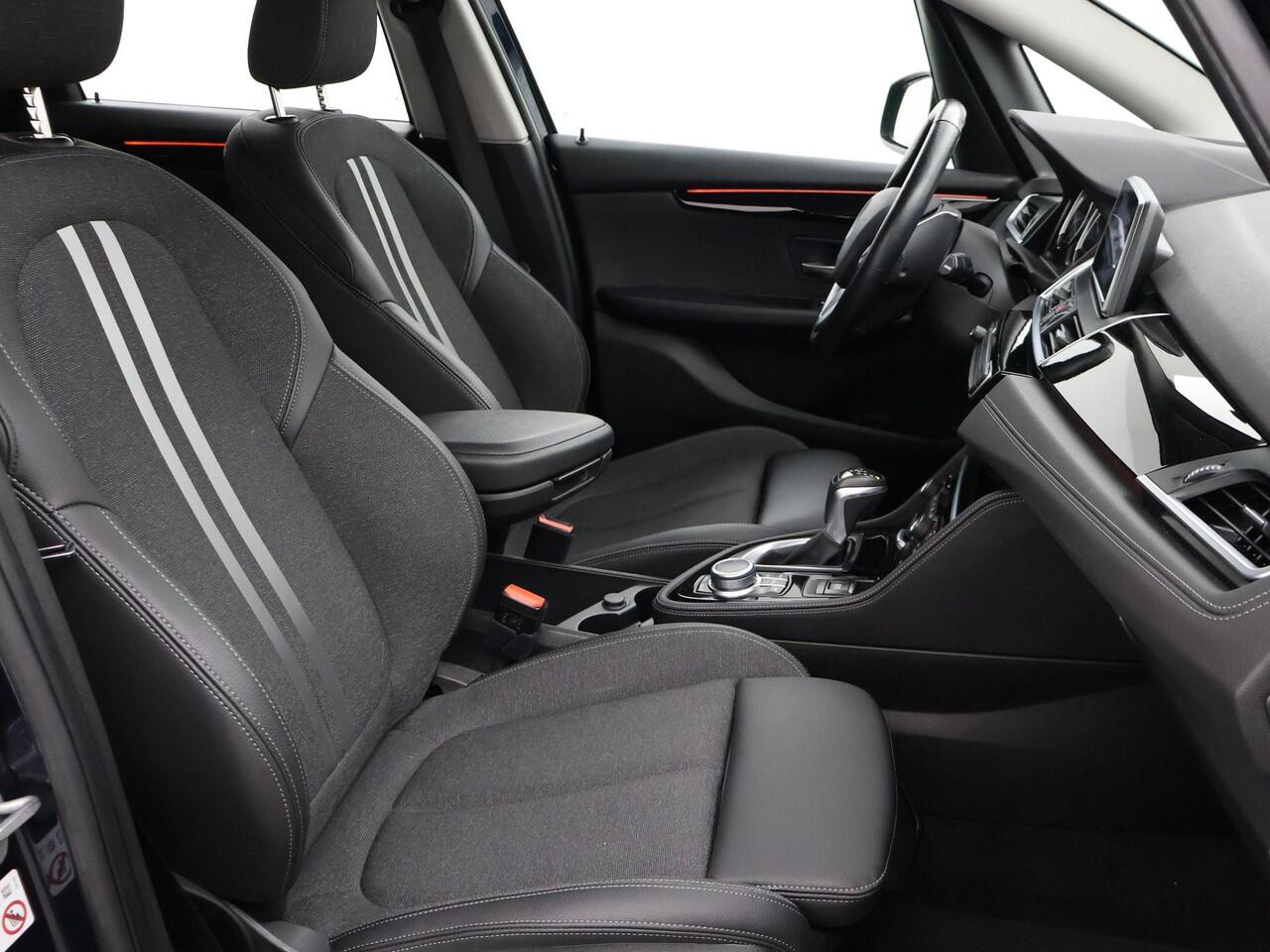 BMW 2-SERIE Active Tourer 225xe 224 PK XDRIVE PLUG-IN HYBRID + STOELVERWARMING / AFN. TREKHAAK / NAVIGATIE