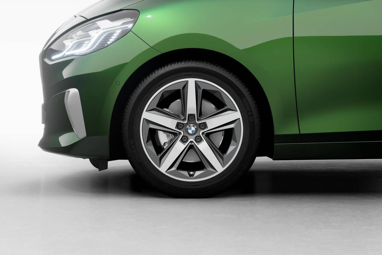 BMW 2-SERIE Active Tourer 218i | Luxury Line | Premium Pack | Glazen Panoramadak | VPLD