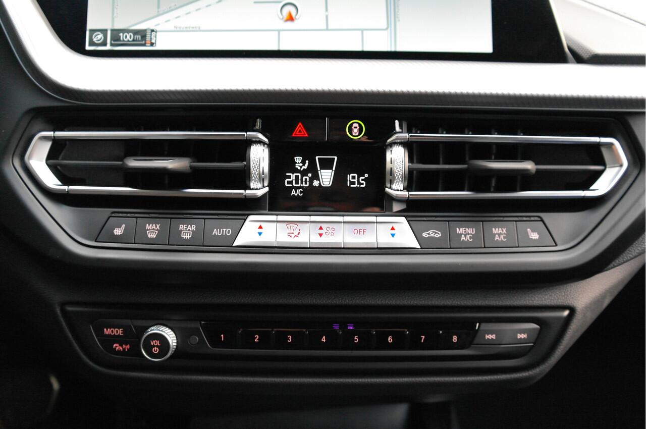 BMW 2-SERIE Gran Coupé 218i M Sport Edition | Carplay | Camera | Fabrieksgarantie | Stuurwielverwarming