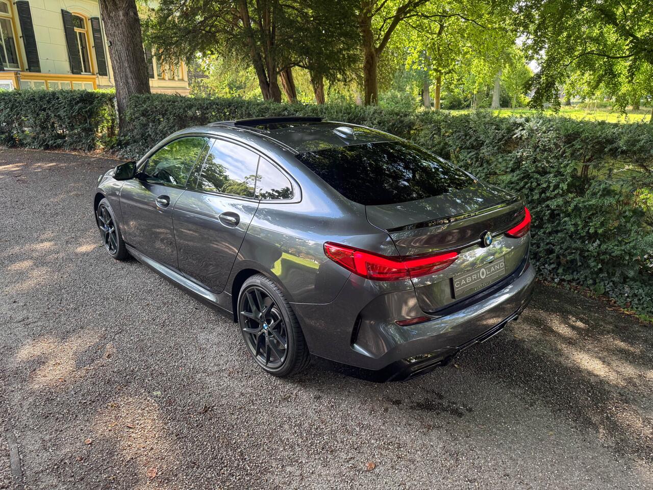 BMW 2-SERIE M235i Gran Coupé XDrive, Pano, H/K