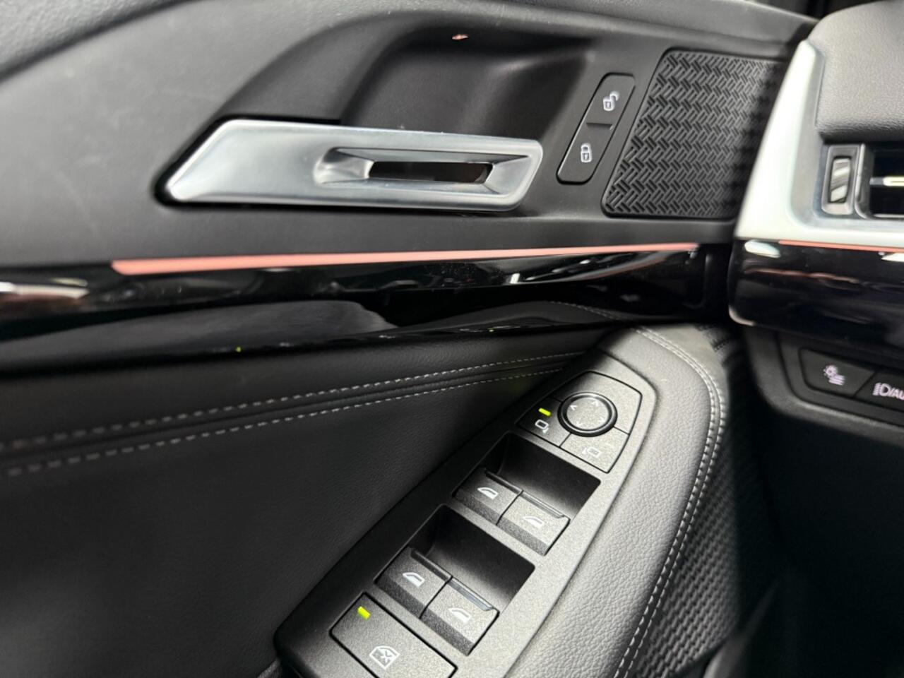 BMW 2-SERIE ACTIVE TOUR. 218i M-sport Panorama elec trekhaak leer