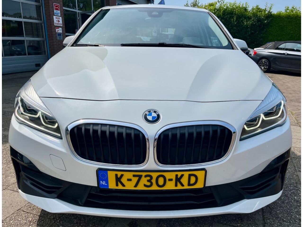 BMW 2-SERIE ACTIVE TOUR. 218I EXECUTIVE NL-AUTO NAP LOGISCH