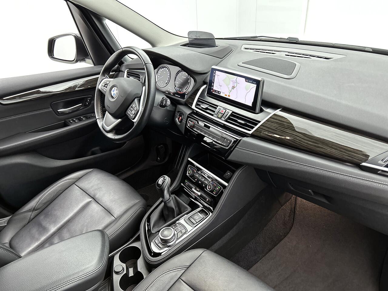 BMW 2-SERIE GRAN TOURER 216i 109PK 7pers Edition Plus / Leder / Navigatie / Pdc.+Camera / Stoelverwarming / Lux.line / Parking Pack / Apk 07-2026