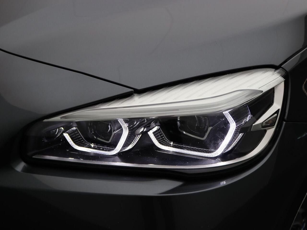 BMW 2-SERIE GRAN TOURER 216i 7p. Executive | Sport Line | Trekhaak | Navigatiesysteem Plus | HIFI | 17"