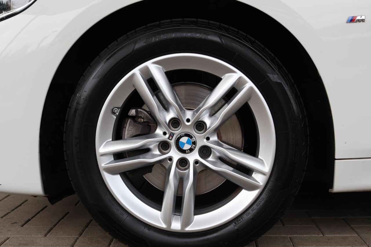 BMW 2-SERIE GRAN TOURER 218i Executive Edition M Sport | Trekhaak | Head-Up Display | LED-koplampen | Navigatie | Parkeersensoren |