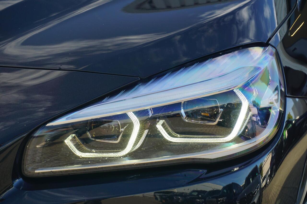 BMW 2-SERIE GRAN TOURER 216i High Executive Luxury Line 17'' / Trekhaak / Derde zitrij / Head-Up Display