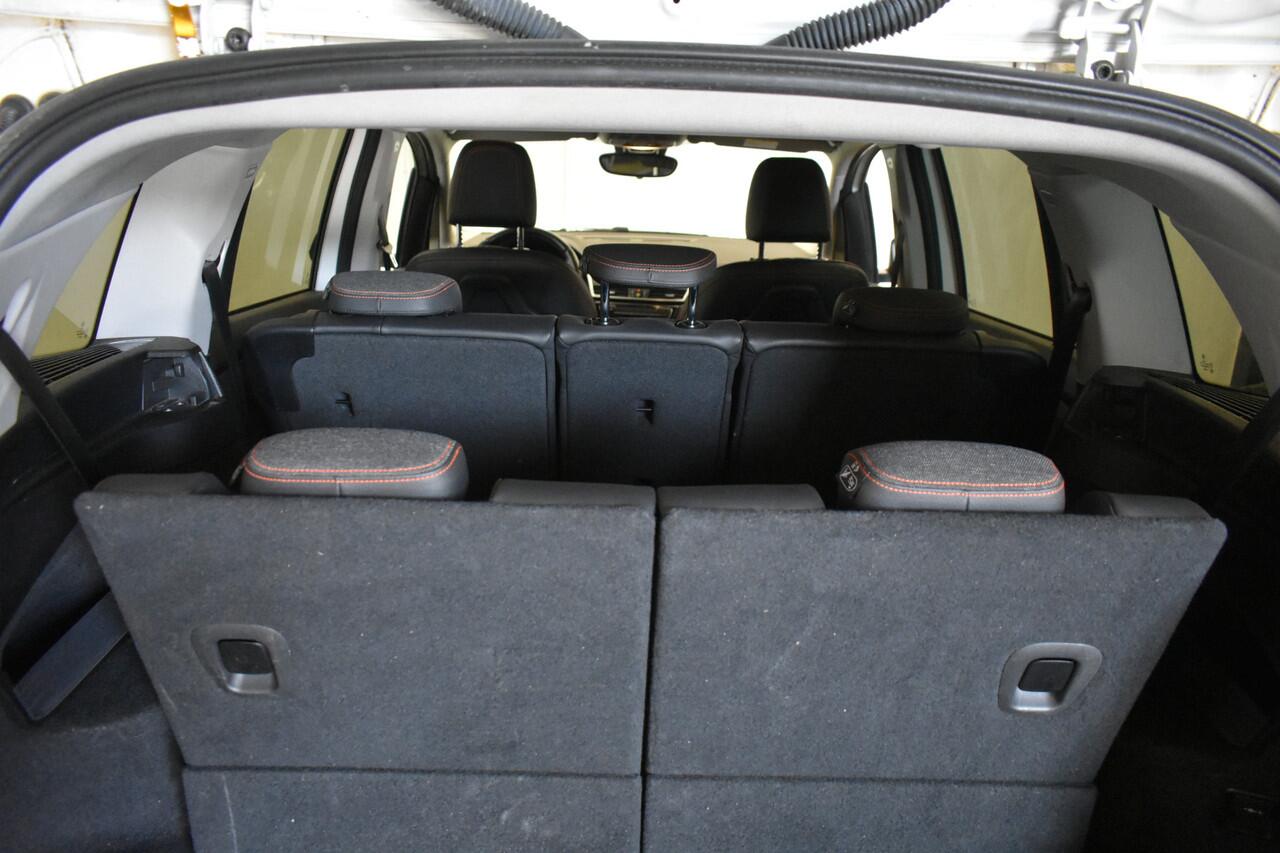 BMW 2-SERIE GRAN TOURER 220 7 pers Trekh 192 PK Executive M-Sport