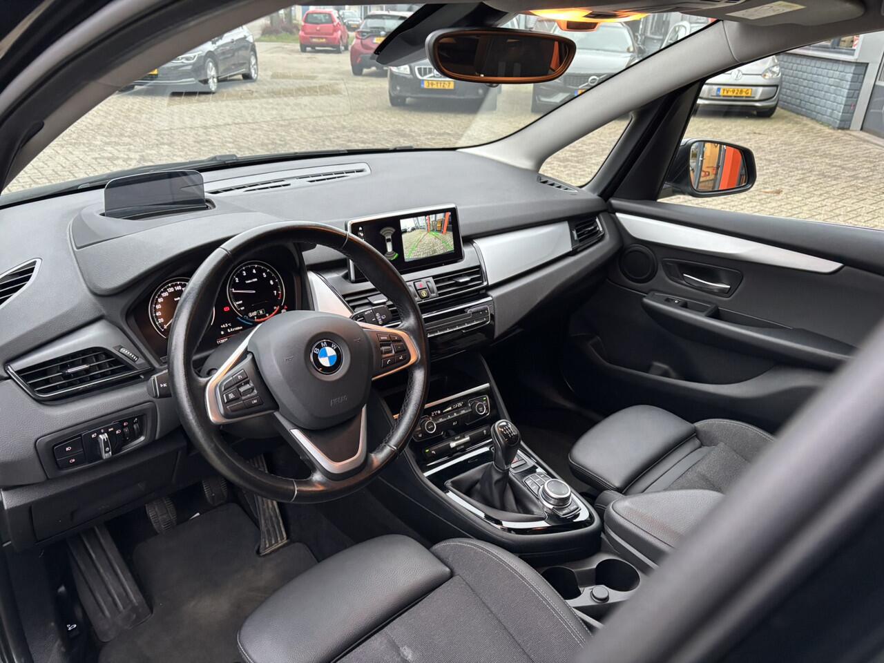 BMW 2-SERIE GRAN TOURER 216i 7p. Executive Edition / Head Up Display / NL Auto / Camera /