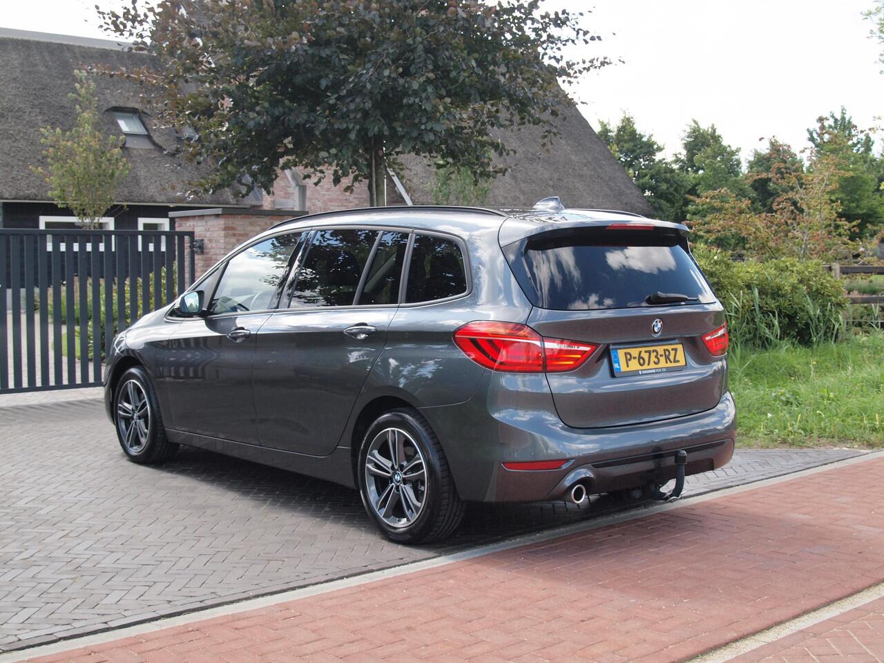 BMW 2-SERIE GRAN TOURER 216i 7p. High Executive | Head-up display | Trekhaak | Cruise Control | Parkeersensoren |