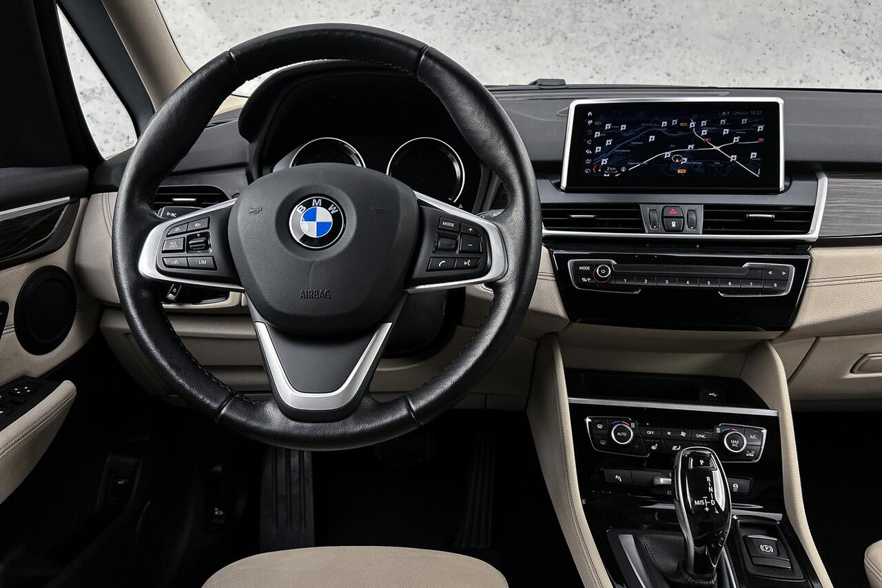 BMW 2-SERIE GRAN TOURER 218i Business Edition | Adaptief cruise control | Camera | Head-up display | Leder
