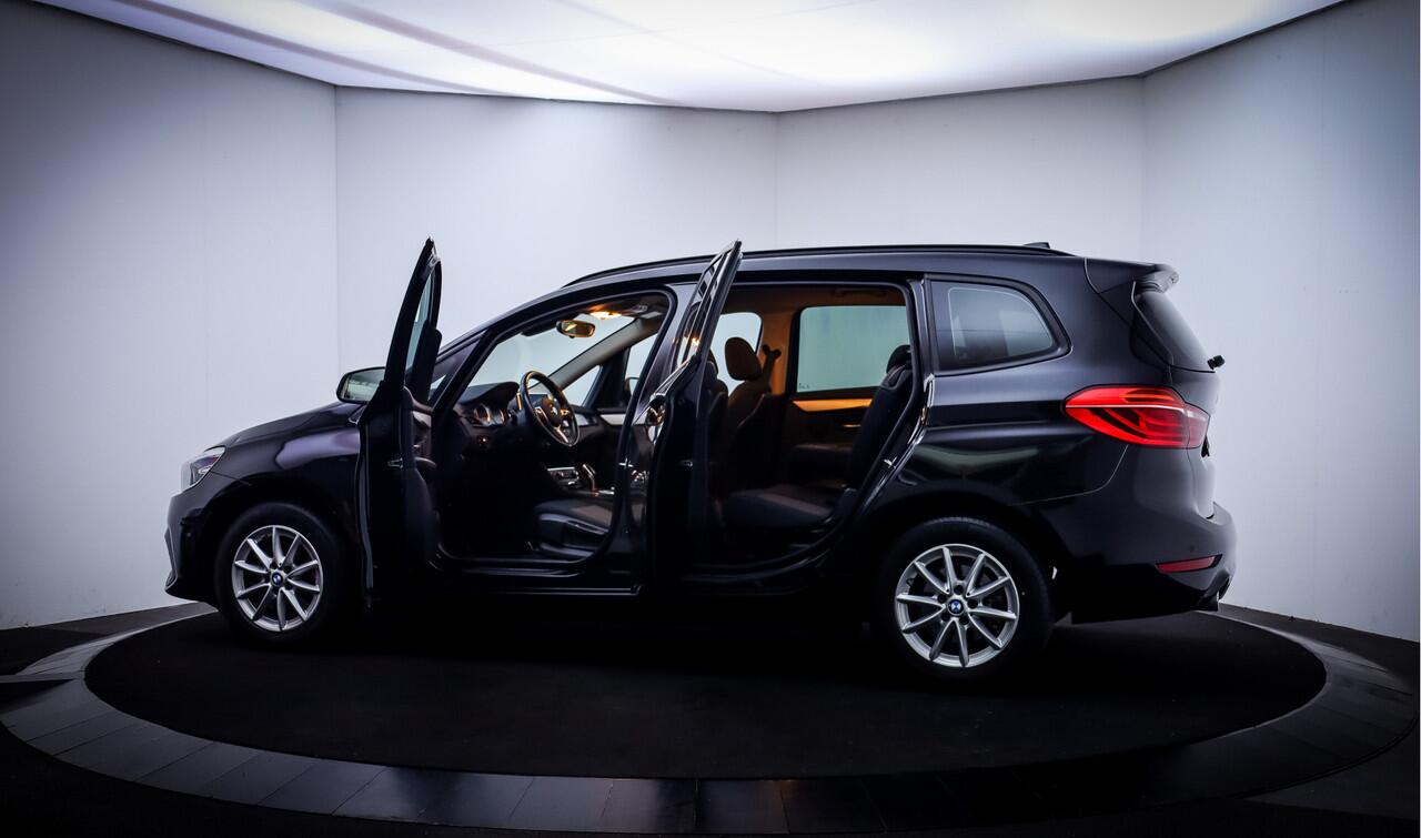 BMW 2-SERIE GRAN TOURER 218iA 7p. Business Edition Plus FULL LED | HEAD UP | CARPLAY | NAVI | STOELVERW | DAB | PDC | LMV | ELEK KLEP