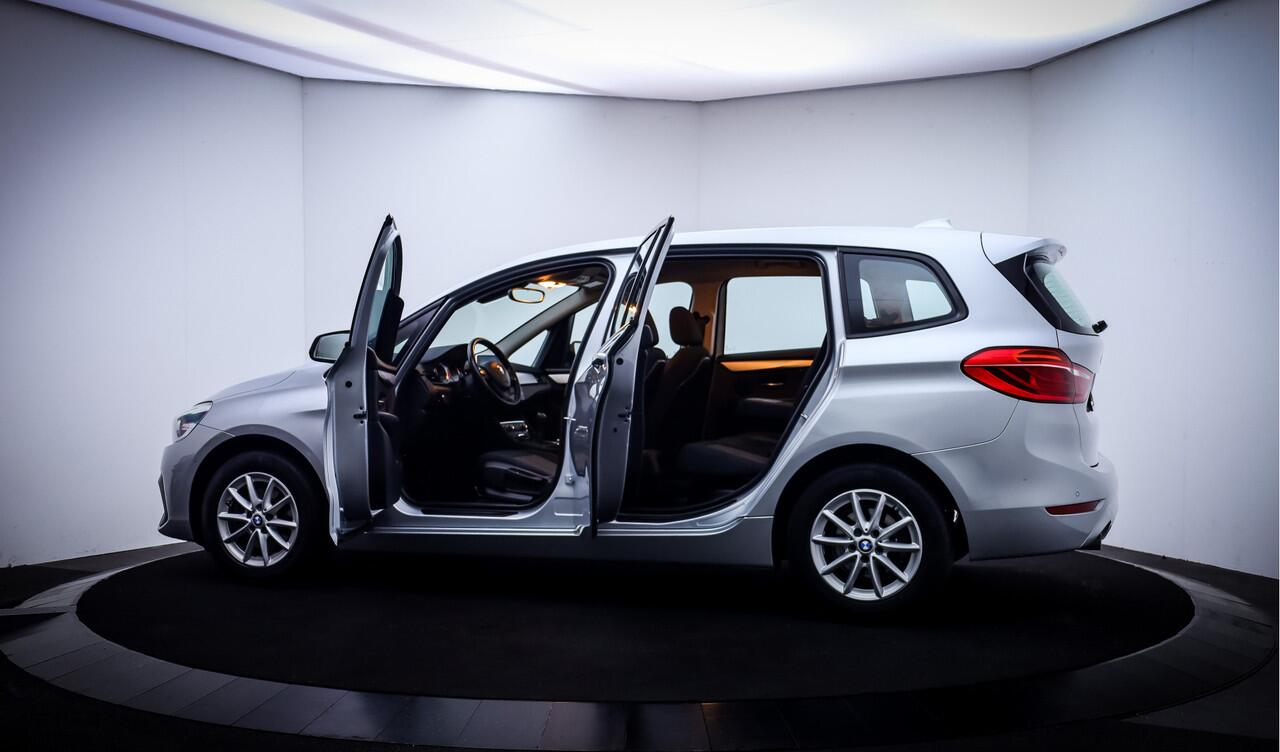 BMW 2-SERIE GRAN TOURER 216i 7Pers.Executive Edition NAVI | DAB | BLUETOOTH | PDC V+A | LMV