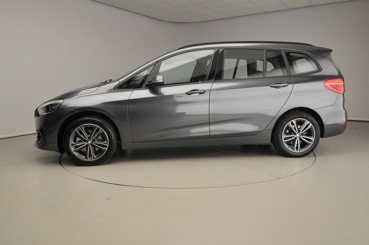 BMW 2-SERIE GRAN TOURER 216i 7p. | LED | HUD | Trekhaak | Derde zitrij | Sportstoelen | DAB | Hifi speakers | Alu 17 inch