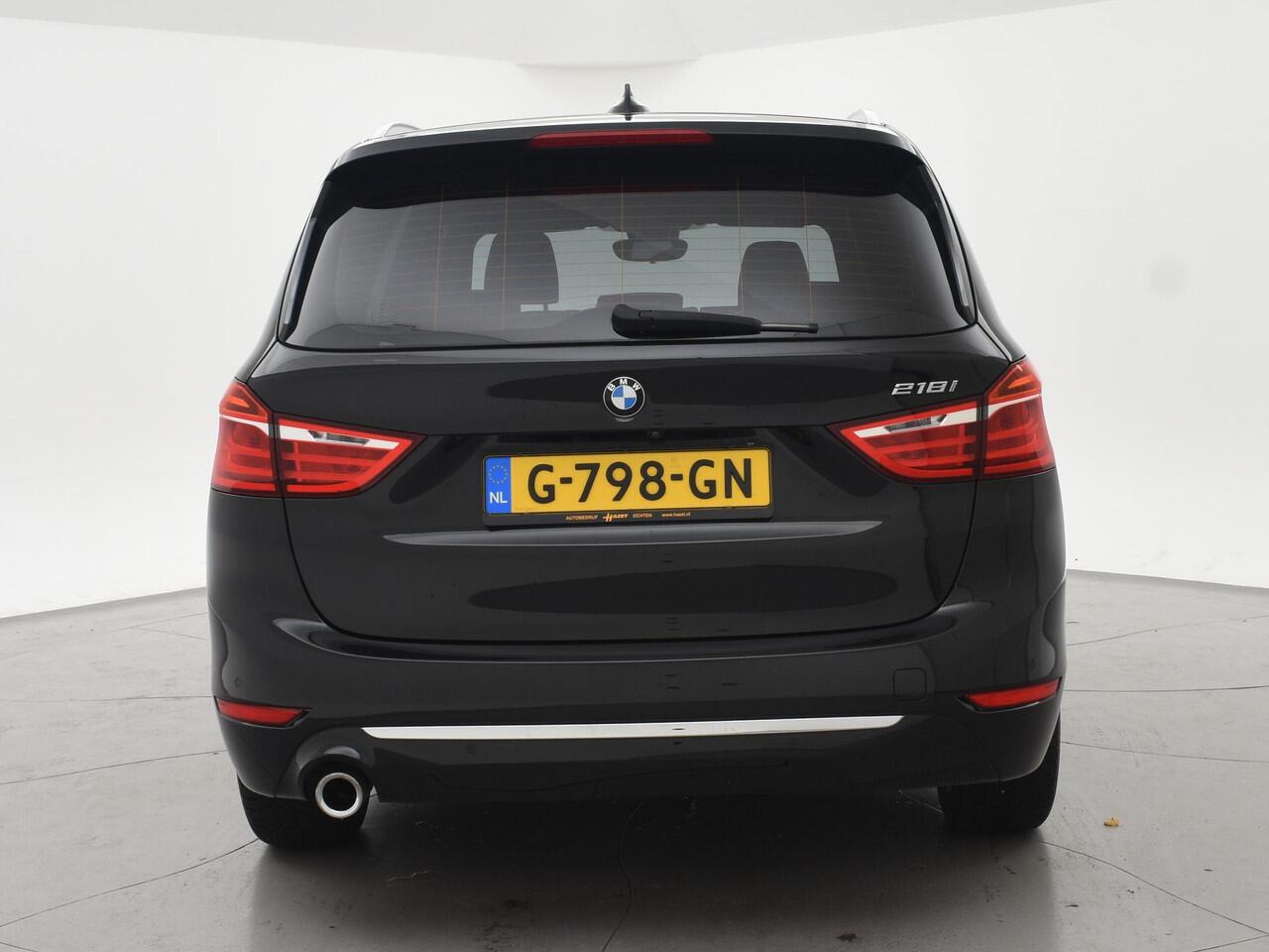 BMW 2-SERIE GRAN TOURER 218i 7-PERS HIGH EXECUTIVE AUT. + HEAD-UP | LEDER | AFN. TREKHAAK | CAMERA | STOELVERW.
