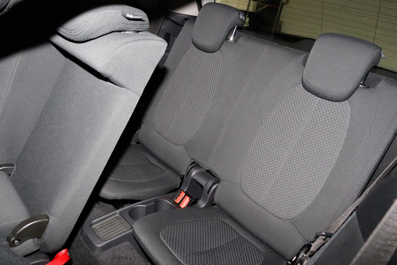 BMW 2-SERIE GRAN TOURER 218iA 7p. Business Edition Plus FULL LED | HEAD UP | CARPLAY | NAVI | STOELVERW | DAB | PDC | LMV | ELEK KLEP