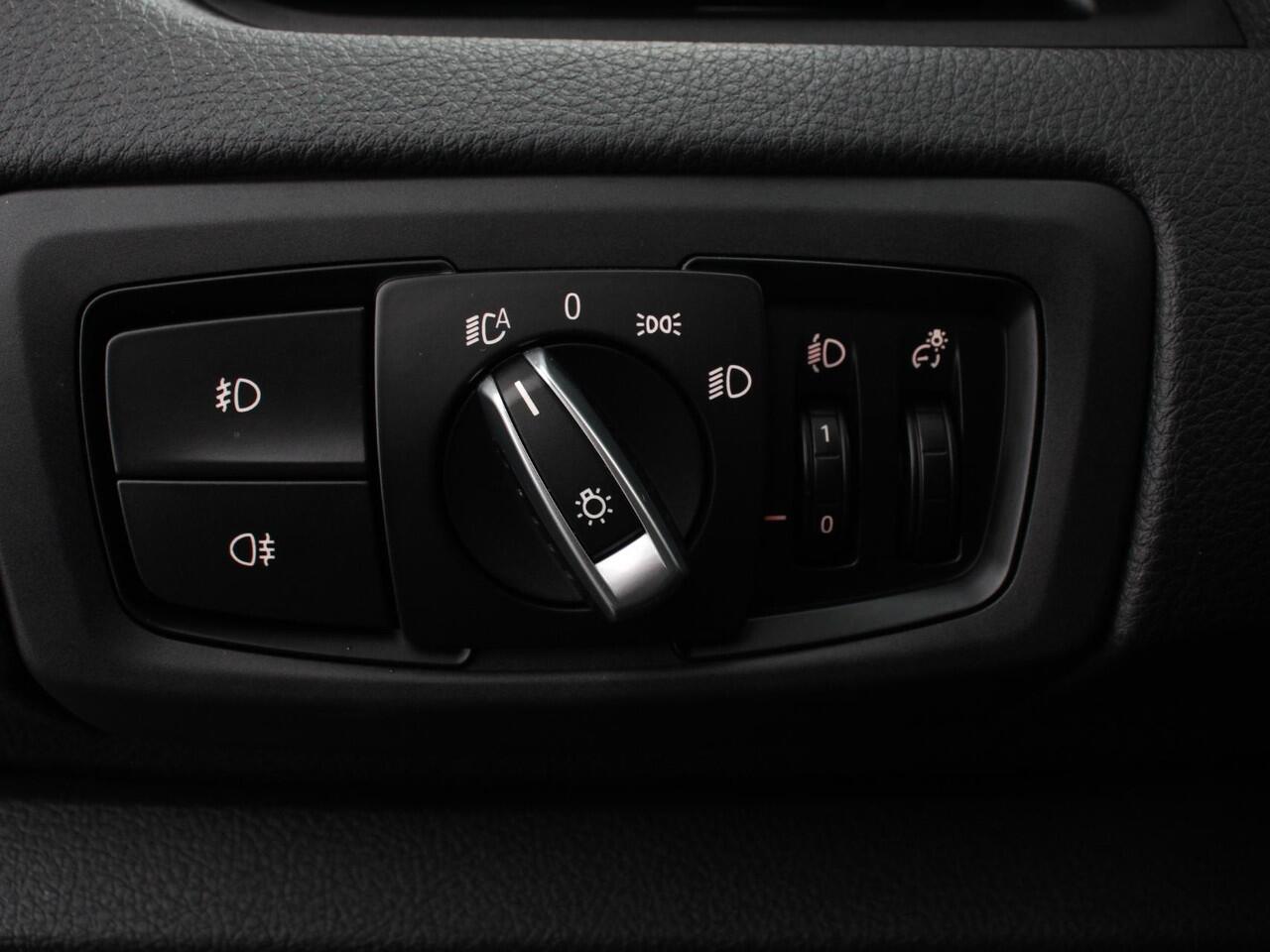 BMW 2-SERIE GRAN TOURER 218i Automaat Corporate Lease Executive 7p | Cruise control | Lichtmetalen velgen | Navigatie | Parkeersensoren achter | Radio | LED