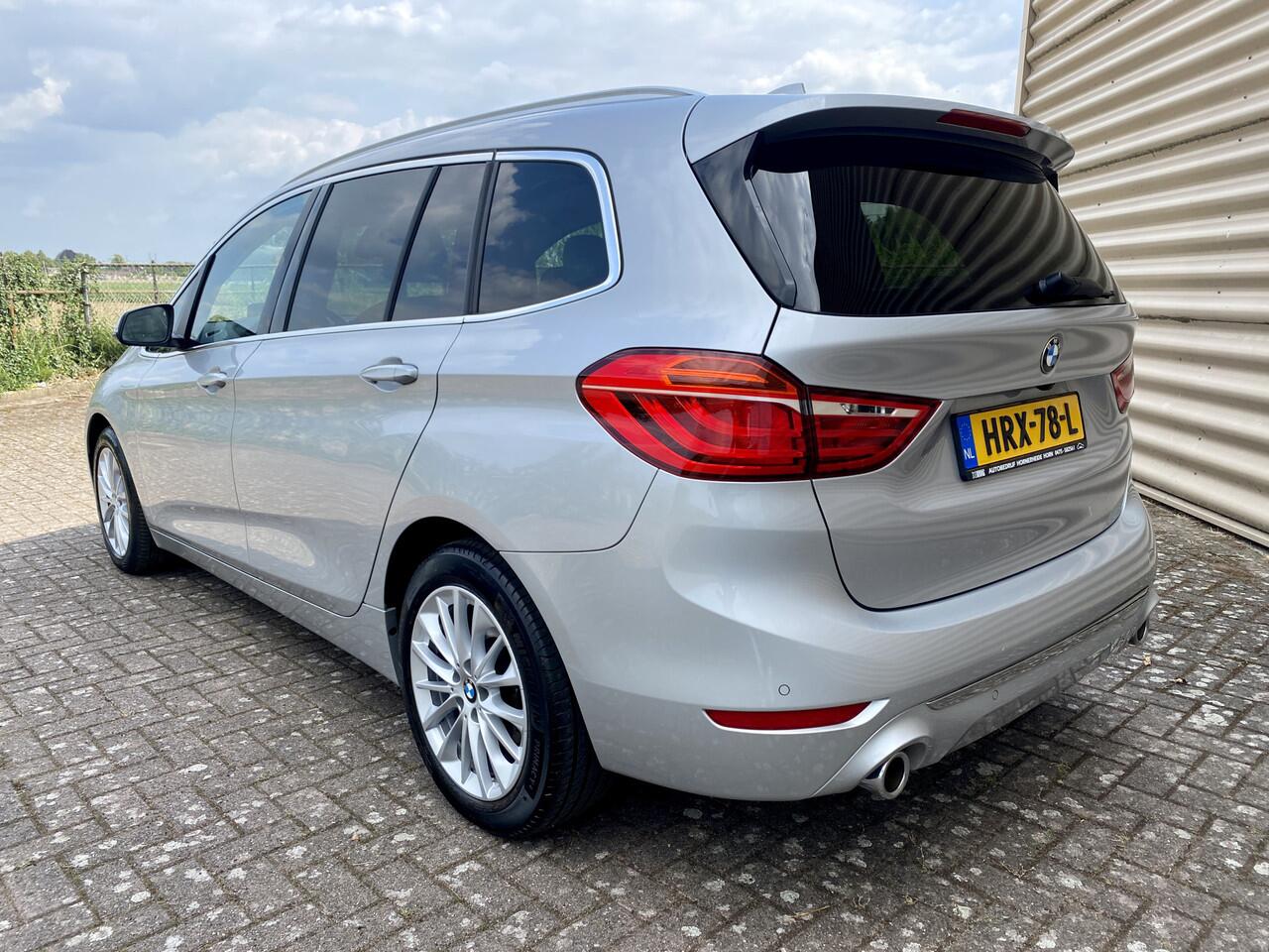 BMW 2-SERIE GRAN TOURER 220i High Executive 7 Pers Aut. [ panodak,leer, Apple carplay,lmv,pdc,hud ]