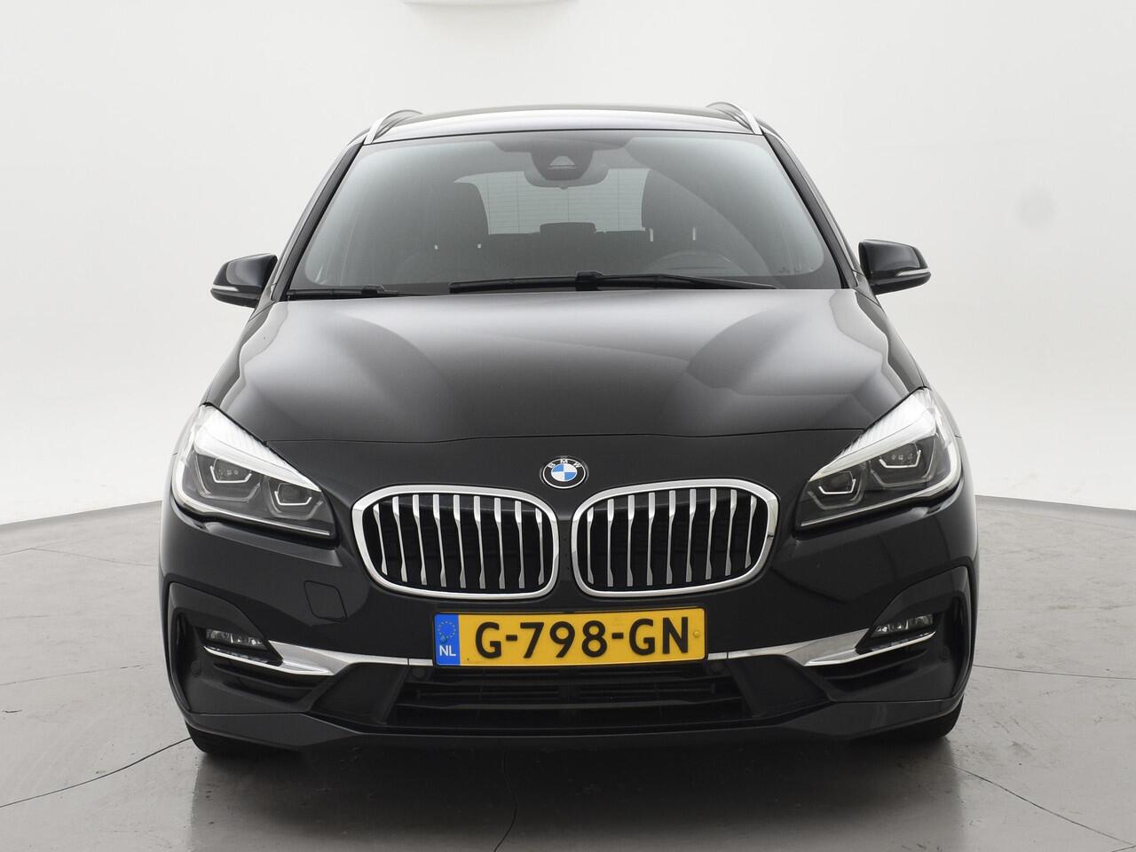 BMW 2-SERIE GRAN TOURER 218i 7-PERS HIGH EXECUTIVE AUT. + HEAD-UP | LEDER | AFN. TREKHAAK | CAMERA | STOELVERW.