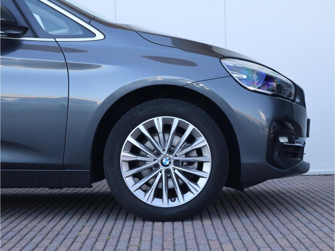 BMW 2-SERIE GRAN TOURER 216i 7p. Business Edition Plus Luxury Line / trekhaak / Achteruitrijcamera / Head Up Display /