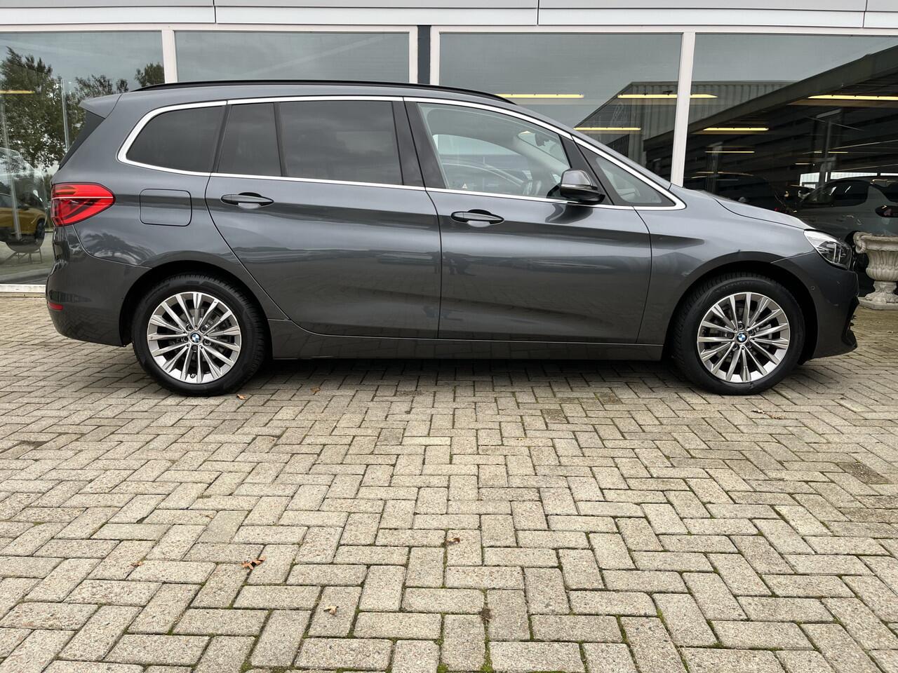 BMW 2-SERIE GRAN TOURER 216i Business Edition Plus 50% deal 9.975,- ACTIE 7 Persoons / Trekhaak / Leder / Camera / Stoelverwarming