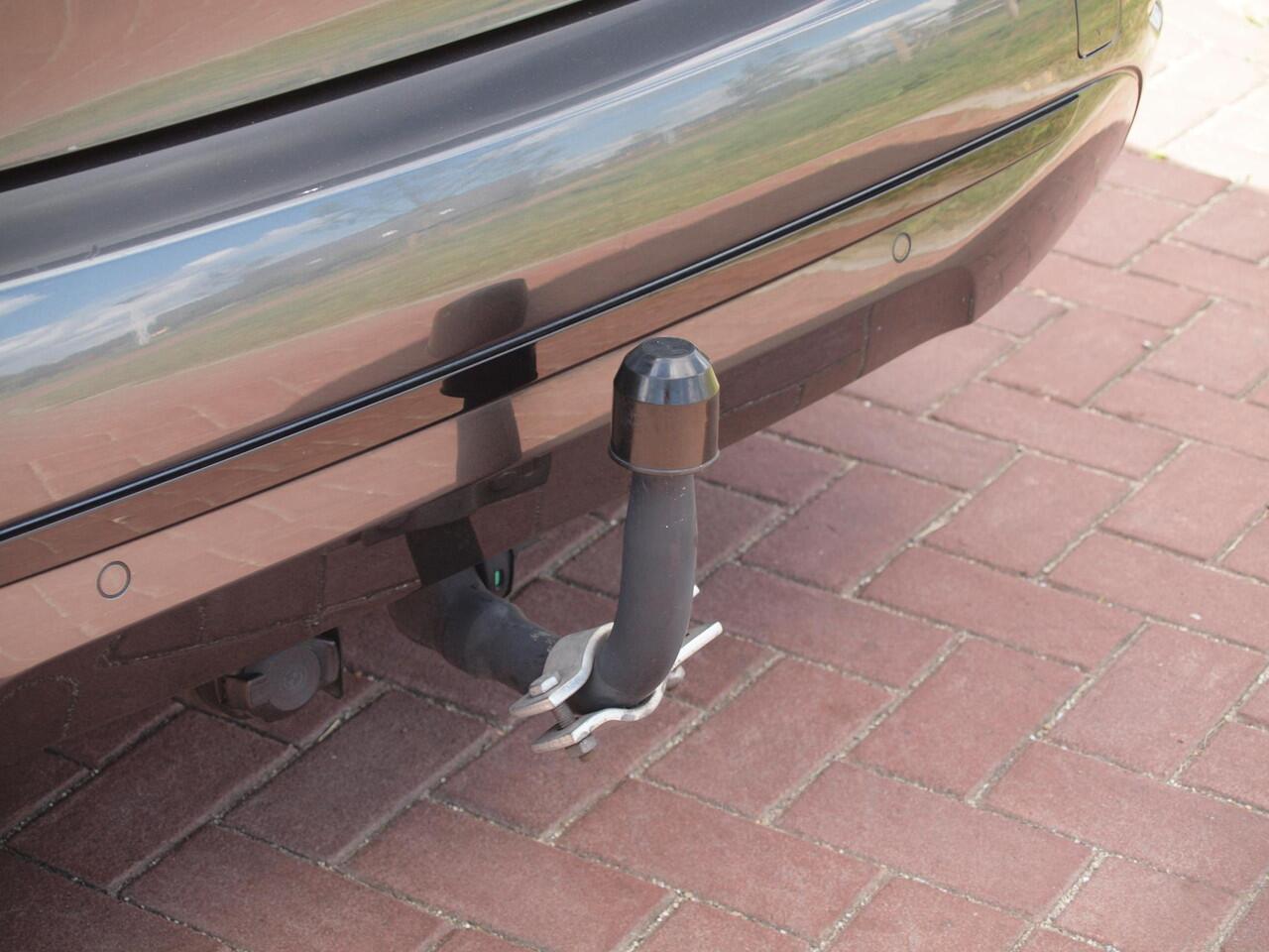 BMW 2-SERIE GRAN TOURER 216i 7p. High Executive | Head-up display | Trekhaak | Cruise Control | Parkeersensoren |