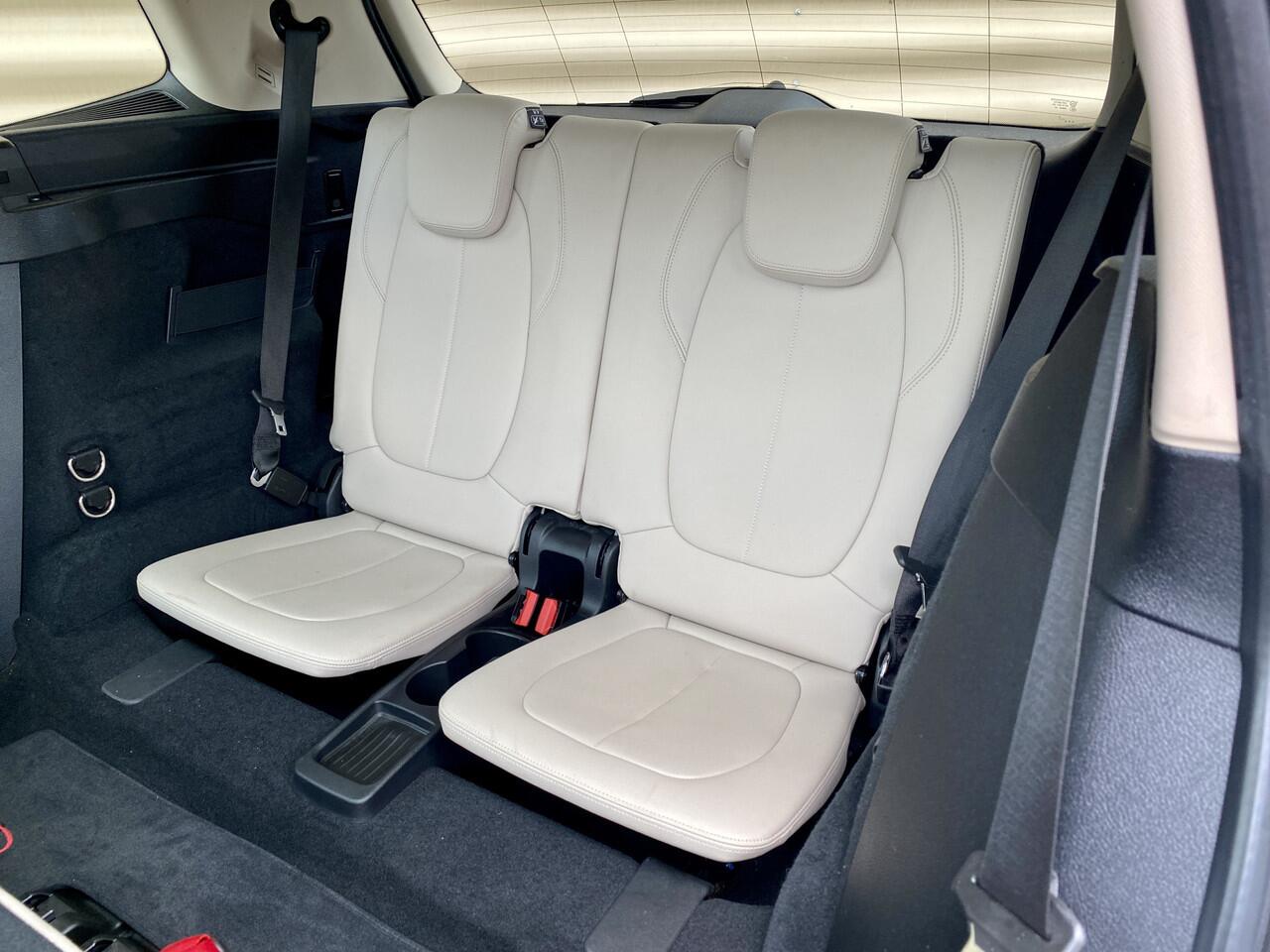 BMW 2-SERIE GRAN TOURER 220i High Executive 7 Pers Aut. [ panodak,leer, Apple carplay,lmv,pdc,hud ]