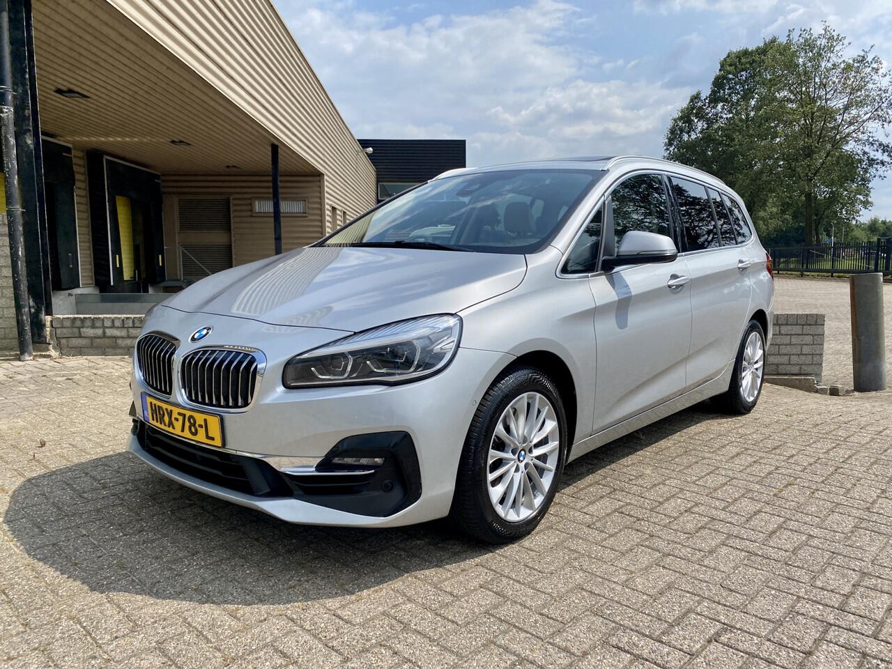 BMW 2-SERIE GRAN TOURER 220i High Executive 7 Pers Aut. [ panodak,leer, Apple carplay,lmv,pdc,hud ]